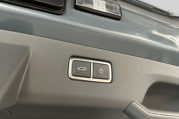 Kia EV9 14 of 27