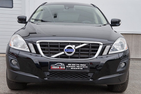 Volvo XC60 2 of 5