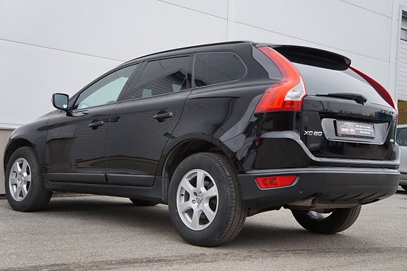 Volvo XC60 4 of 5