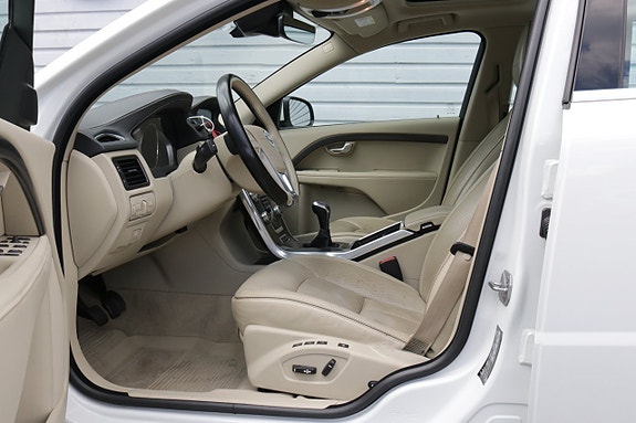 Volvo V70 6 of 22