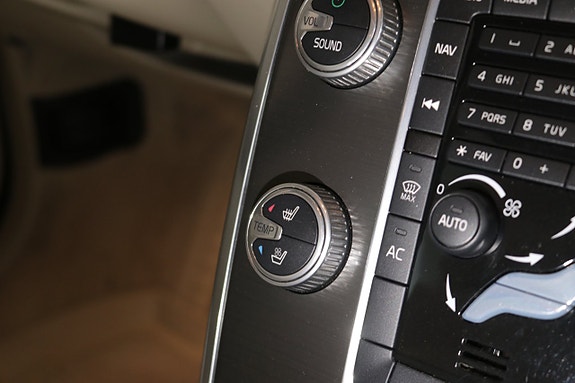 Volvo V70 13 of 22