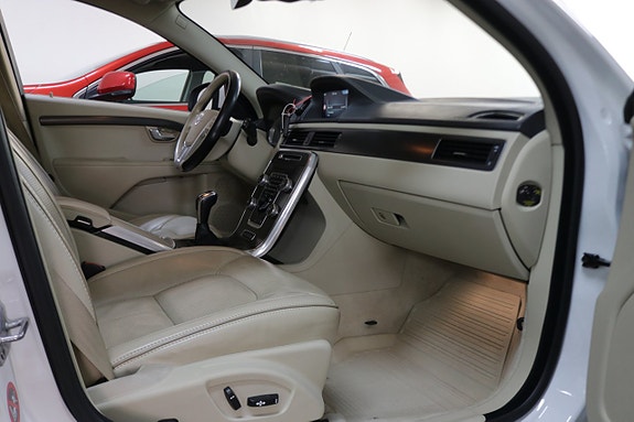 Volvo V70 9 of 22