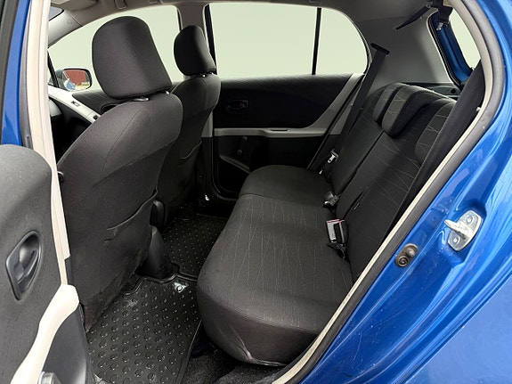 Toyota Yaris 8 of 9