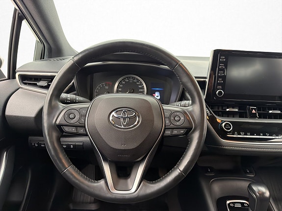 Toyota Corolla 13 of 30