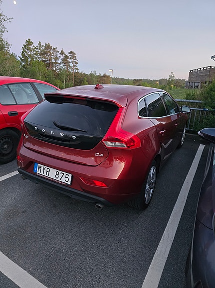 Volvo V40 4 of 5