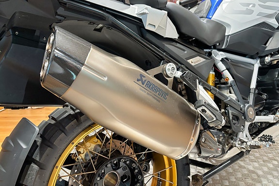 BMW R 1250 GS |Akrapovic|Touratech|Motorbågar|Navi|Nyservad|SE SPEC| 6 of 17