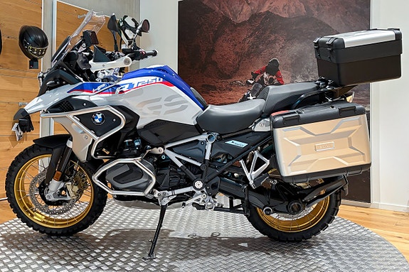 BMW R 1250 GS |Akrapovic|Touratech|Motorbågar|Navi|Nyservad|SE SPEC| 2 of 17