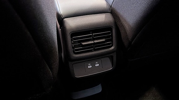 Nissan Leaf 21 of 25