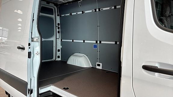 Mercedes-Benz Sprinter 319 5 of 9
