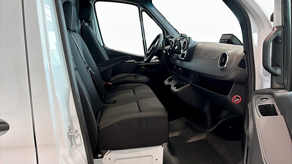 Mercedes-Benz Sprinter 319 3 of 9