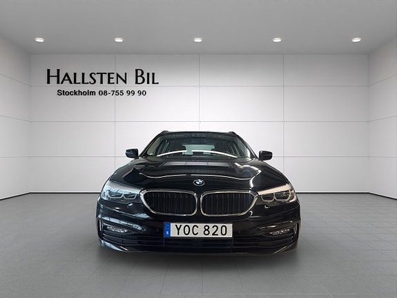 BMW 520d 3 of 5