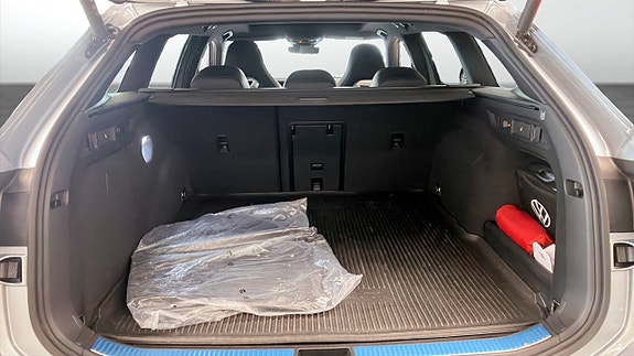 Volkswagen Passat 13 of 14