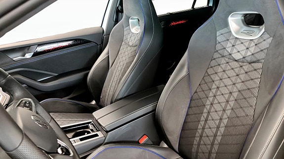 Volkswagen Passat 8 of 14