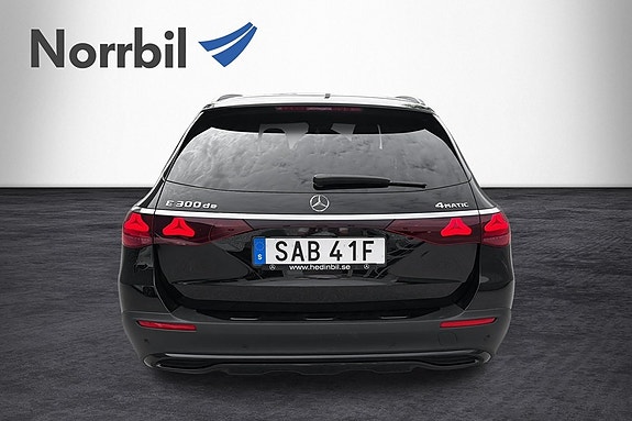 Mercedes-Benz E300 de 6 of 23