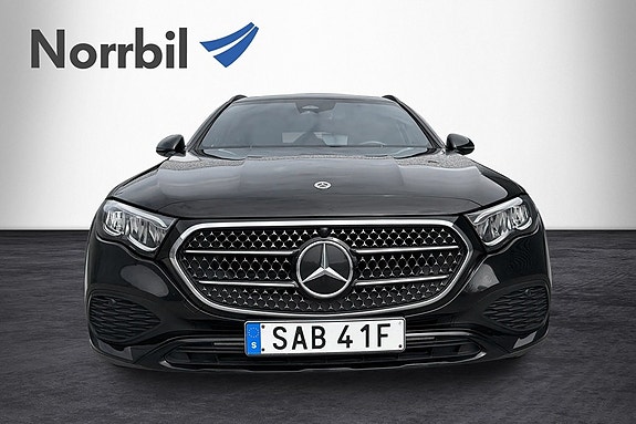 Mercedes-Benz E300 de 2 of 23
