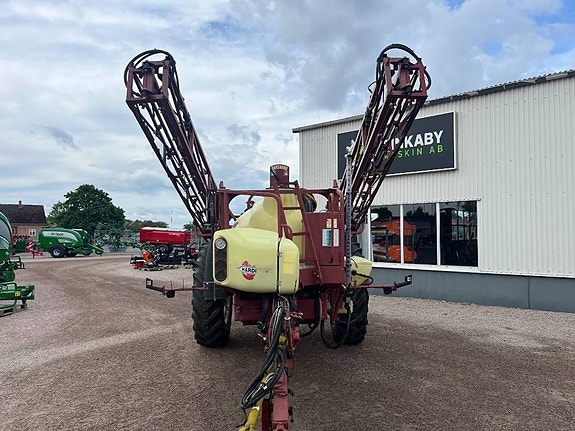 Hardi Commander 2800 2 of 9