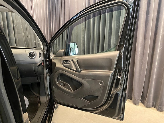 Citroen Berlingo 16 of 30