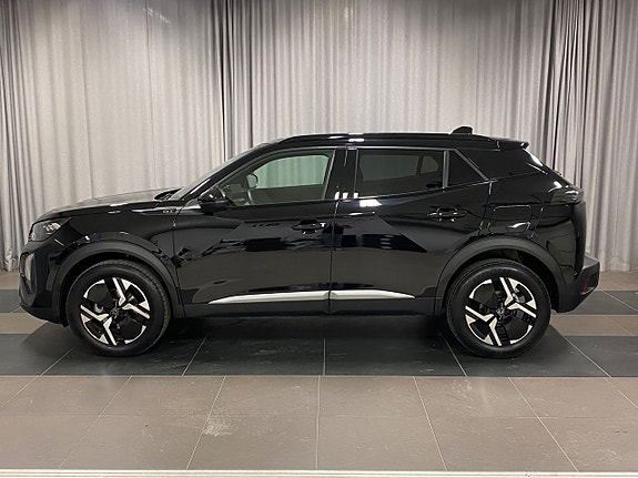 Peugeot 2008 2 of 5