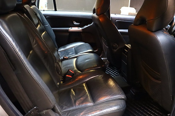 Volvo XC90 14 of 25