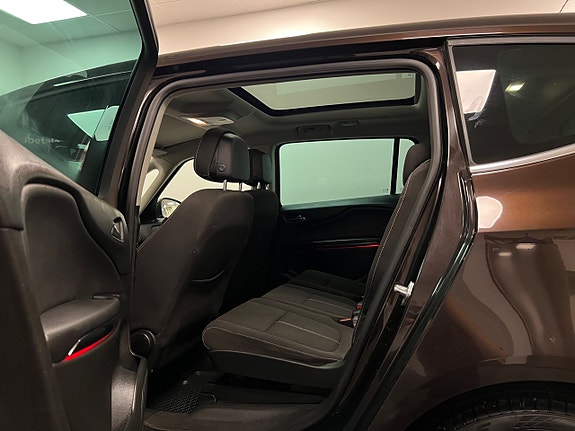 Opel Zafira Tourer 11 of 26