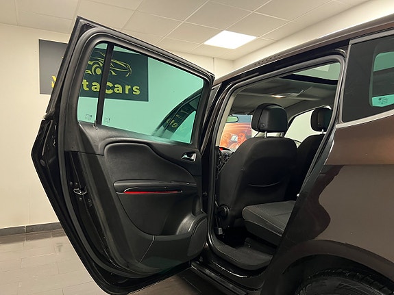 Opel Zafira Tourer 10 of 26