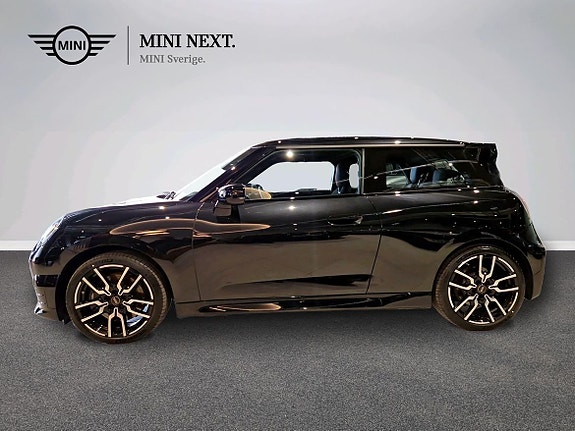 MINI Cooper SE 3 of 16