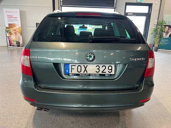 Skoda Superb 4 of 5