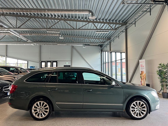 Skoda Superb 2 of 5