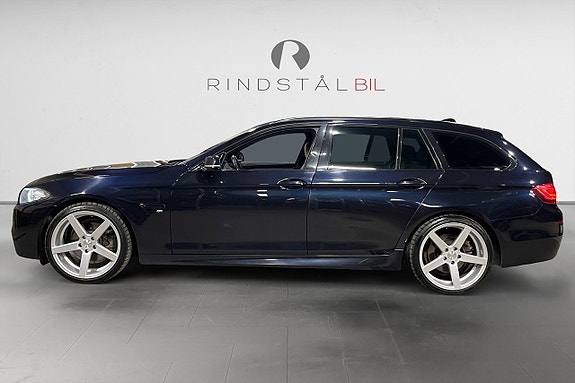 BMW 520d 4 of 5