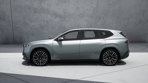 BMW iX3 3 of 5