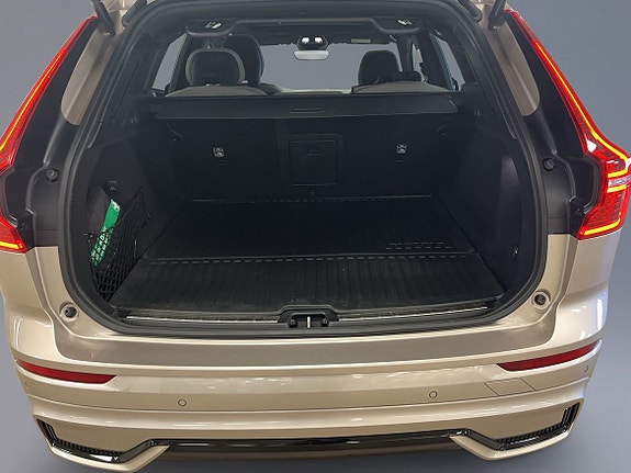 Volvo XC60 9 of 17