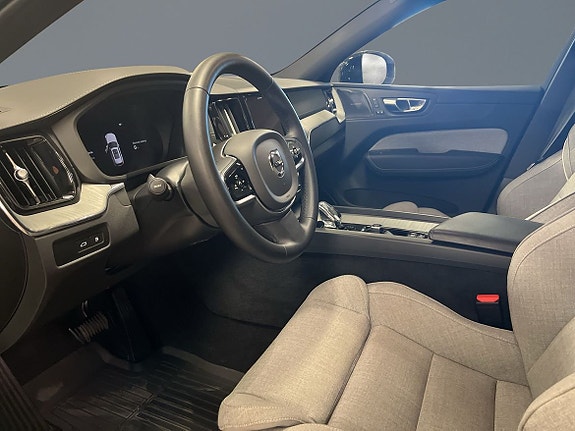 Volvo XC60 6 of 17
