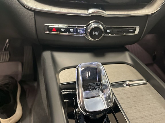 Volvo XC60 15 of 17