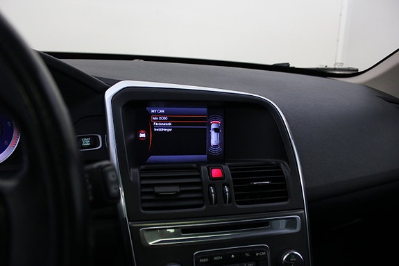 Volvo XC60 19 of 24