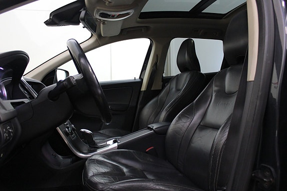 Volvo XC60 12 of 24