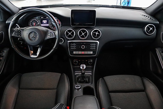 Mercedes-Benz A180 9 of 13