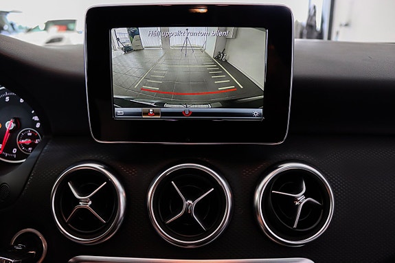 Mercedes-Benz A180 8 of 13