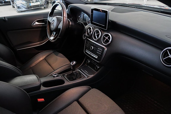 Mercedes-Benz A180 11 of 13