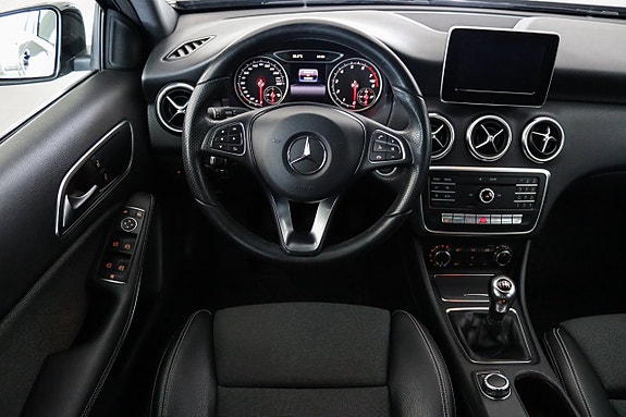 Mercedes-Benz A180 10 of 13