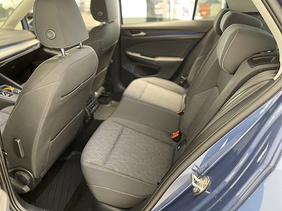 Volkswagen Golf VIII 11 of 18
