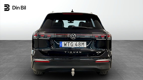 Volkswagen Tiguan 5 of 5