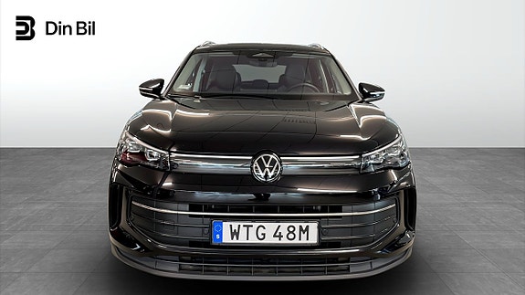 Volkswagen Tiguan 4 of 5