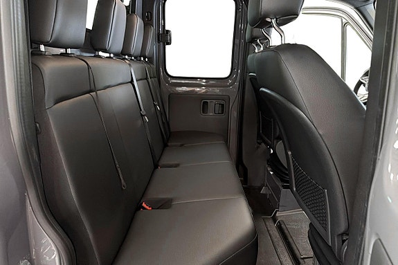 Mercedes-Benz Sprinter 319 10 of 16