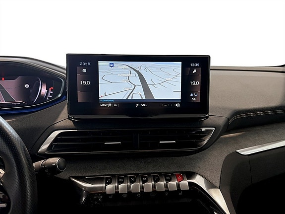 Peugeot 5008 11 of 17