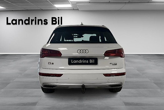 Audi Q5 4 of 5