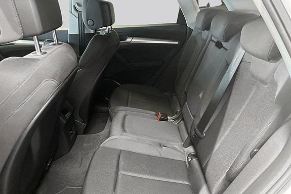 Audi Q5 9 of 14