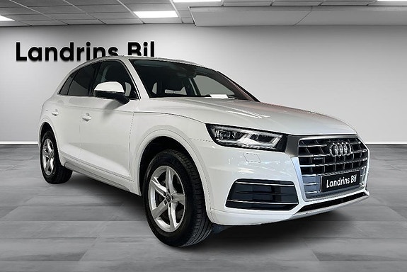 Audi Q5 2 of 5
