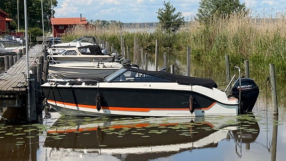 Uttern T59 Mercury F115 CT - 2024, 29 gångtimmar 2 of 11