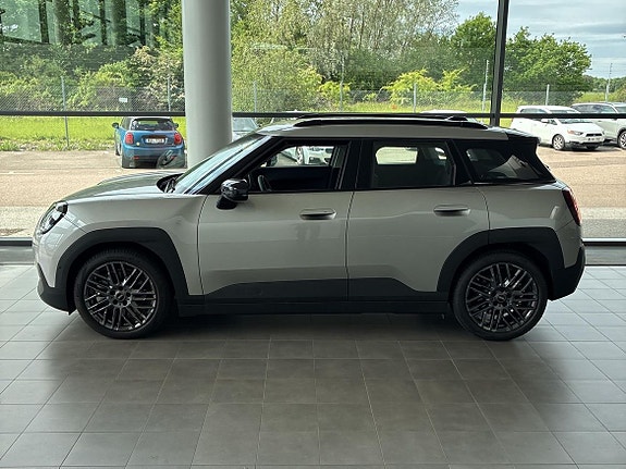 MINI Aceman SE 15 of 16