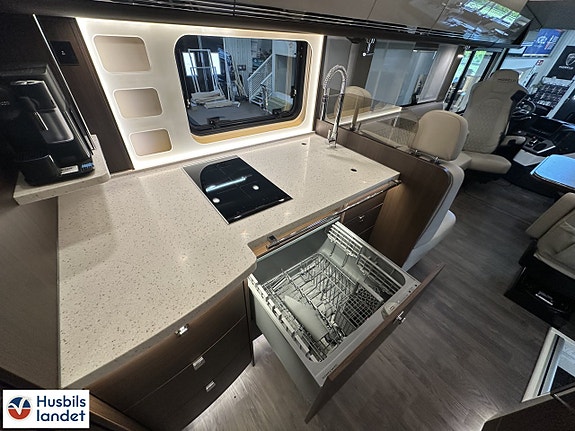 Morelo Grand Empire 110 GSB - Mercedes 13 of 17